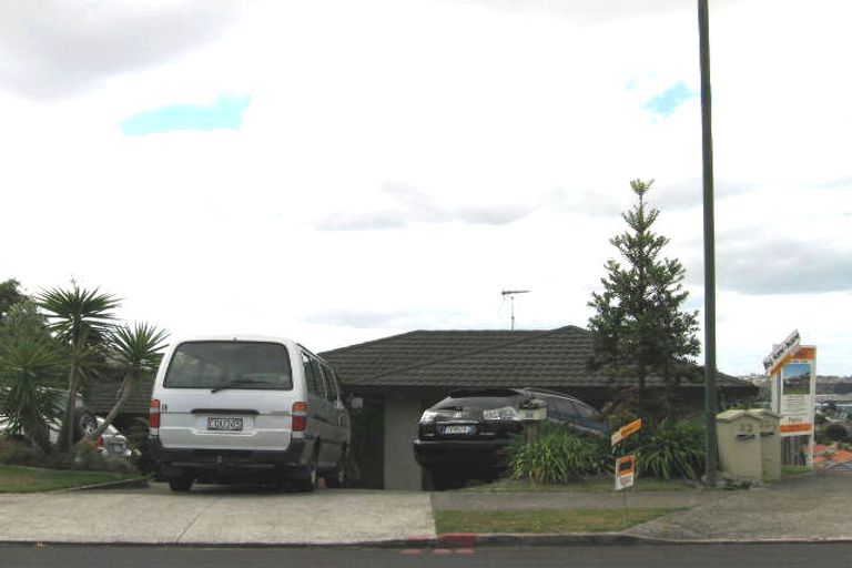 Photo of property in 35 Bronzewing Terrace, Unsworth Heights, Auckland, 0632