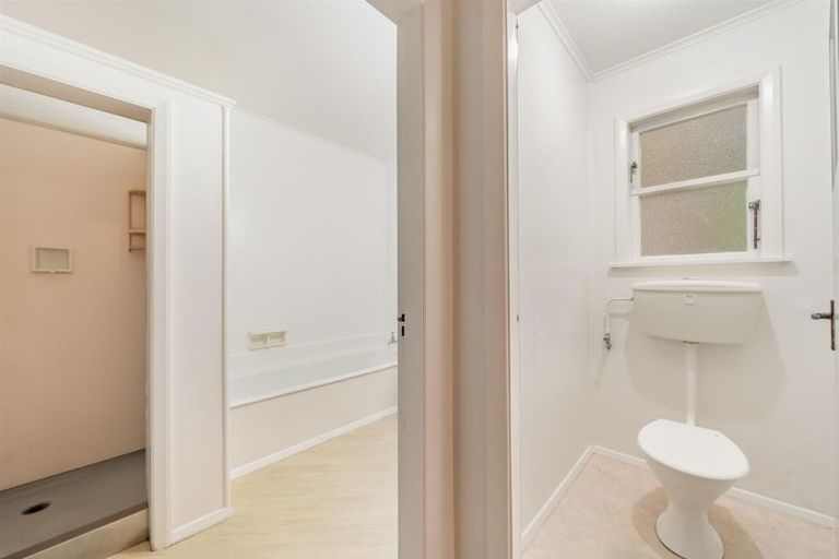 Photo of property in 459 Stokes Valley Road, Stokes Valley, Lower Hutt, 5019