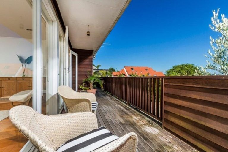 Photo of property in 308 Hurstmere Road, Takapuna, Auckland, 0622