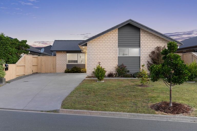 Photo of property in 20 Te Kio Crescent, Papamoa Beach, Papamoa, 3118