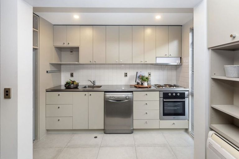 Photo of property in 9/868 Colombo Street, Christchurch Central, Christchurch, 8013