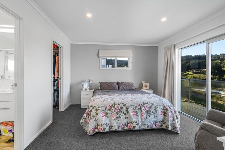Photo of property in 17 Glendermid Close, Sawyers Bay, Port Chalmers, 9023