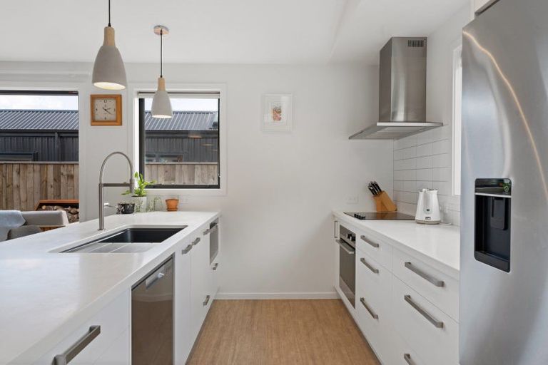 Photo of property in 43 Bannister Street, Jacks Point, Queenstown, 9371