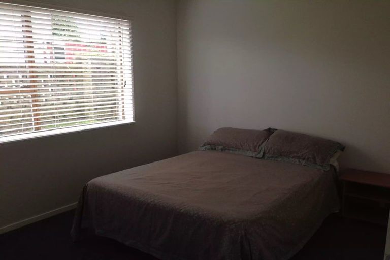 Photo of property in 1/73 Bramley Drive, Farm Cove, Auckland, 2012