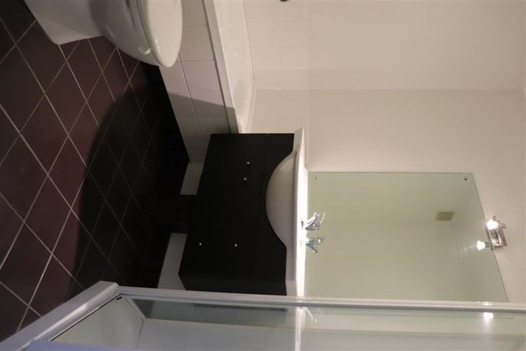 Photo of property in 10 Leneford Drive, East Tamaki, Auckland, 2013