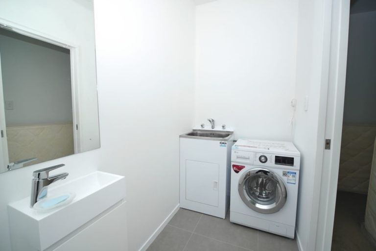 Photo of property in 4b Astrolabe Place, Gulf Harbour, Whangaparaoa, 0930