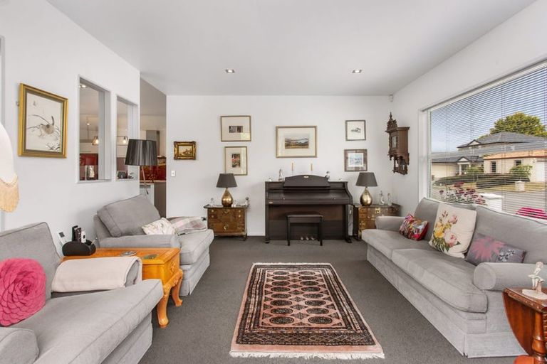 Photo of property in 6 Brookfield Drive, Northwood, Christchurch, 8051