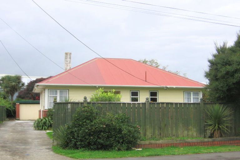 Photo of property in 8 Tirangi Road, Moera, Lower Hutt, 5010