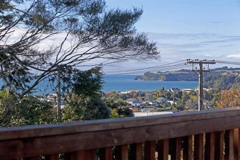 Photo of property in 23 Elliston Crescent, Stanmore Bay, Whangaparaoa, 0932