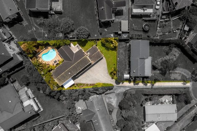 Photo of property in 9 Nicholson Place, Hillcrest, Auckland, 0627