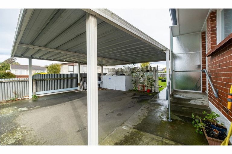 Photo of property in 1-11/94 Avenue Road, West End, Timaru, 7910