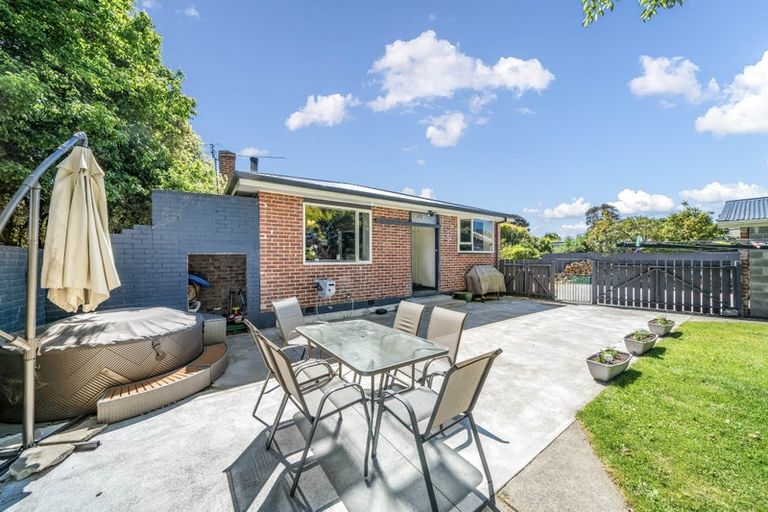 Photo of property in 92 Main North Road, Woodend, 7610