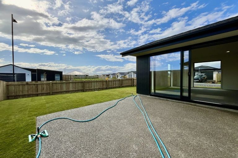 Photo of property in 2 Piopio Lane, Halswell, Christchurch, 8025