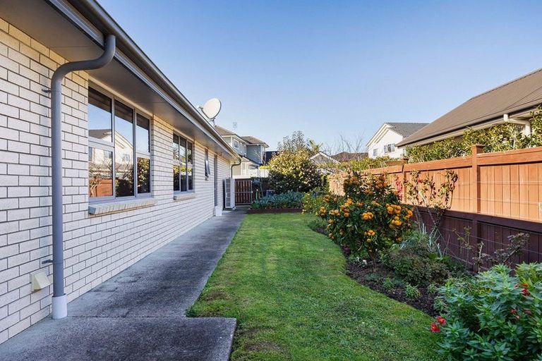 Photo of property in 6 Lees Cove, Karaka, Papakura, 2113