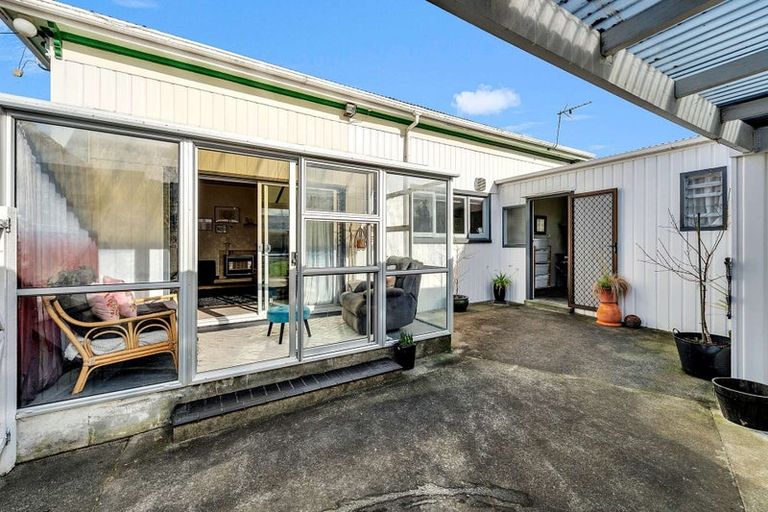 Photo of property in 16 Gloucester Street, Whanganui, 4500