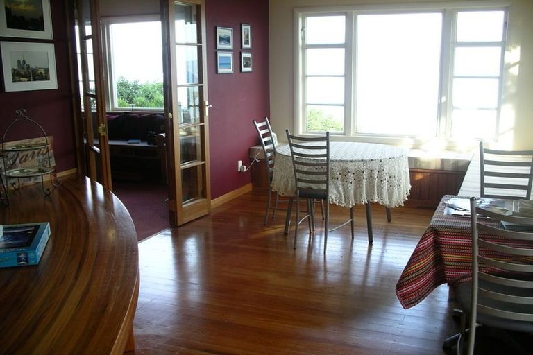 Photo of property in 114 Homebush Road, Khandallah, Wellington, 6035