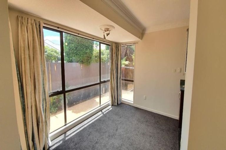 Photo of property in 1/18 Division Street, Riccarton, Christchurch, 8041