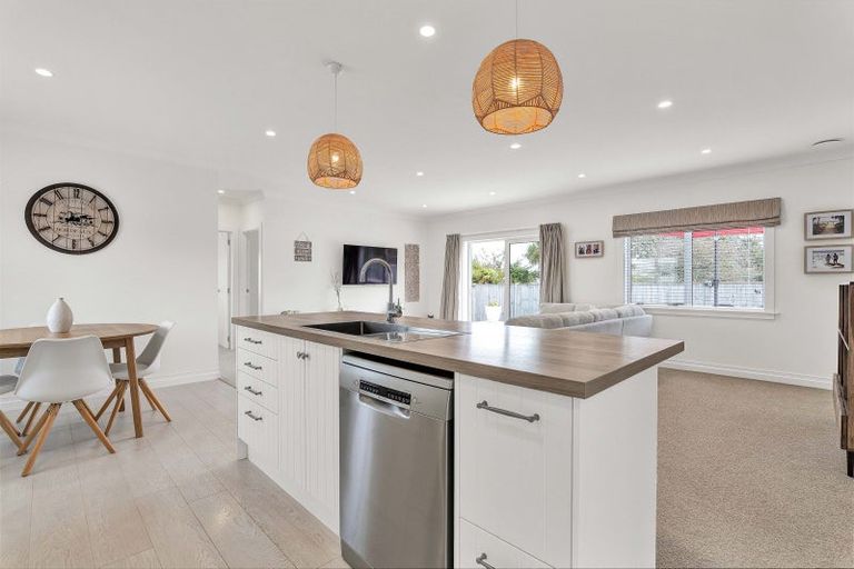 Photo of property in 54a Cloten Road, Stratford, 4332