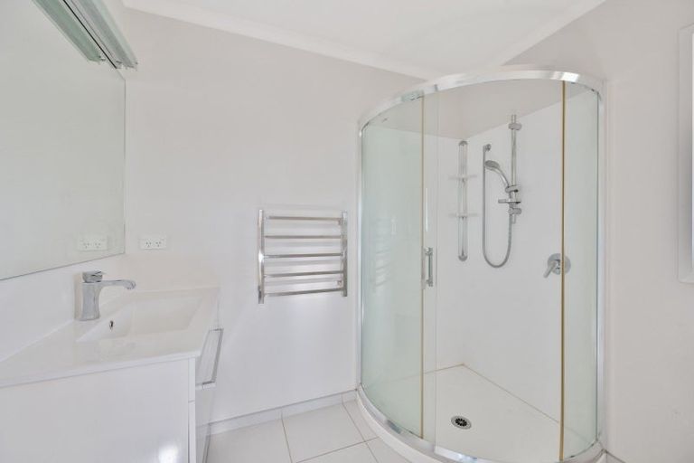 Photo of property in 66 Orotu Drive, Poraiti, Napier, 4112