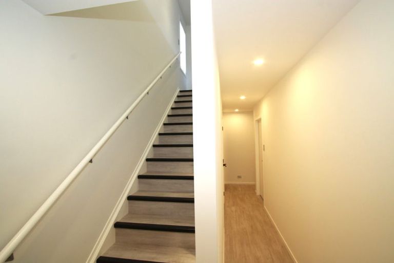 Photo of property in 5 Waterloo Place, Westown, New Plymouth, 4310