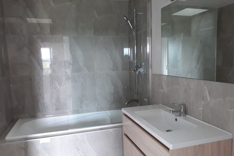 Photo of property in 10 Saddleback Crescent, Papakura, 2110