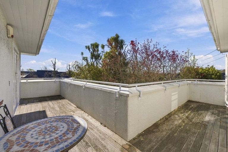 Photo of property in 17 Hamilton Avenue, Ilam, Christchurch, 8041