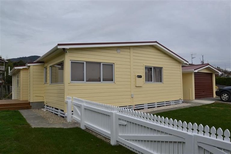 Photo of property in 17a Arapiki Road, Stoke, Nelson, 7011