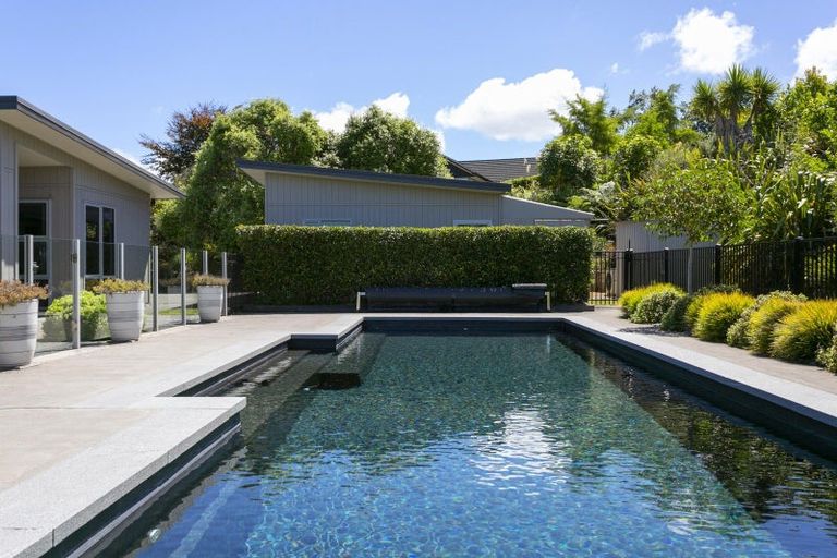 Photo of property in 27 Loch Views Road, Acacia Bay, Taupo, 3385