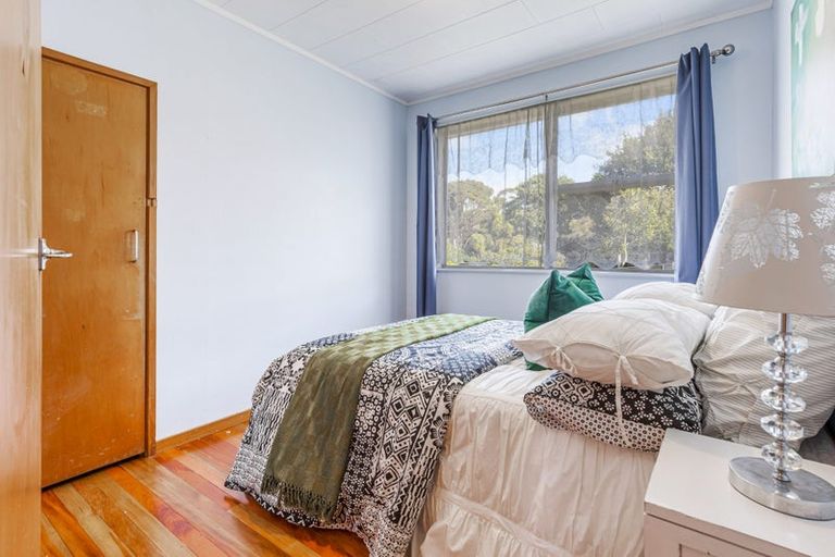 Photo of property in 18 Paewai Road, Glen Eden, Auckland, 0602