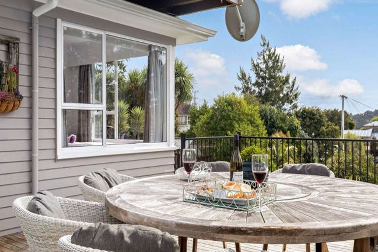 Photo of property in 79b Verbena Road, Birkdale, Auckland, 0626