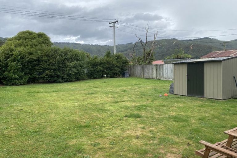 Photo of property in 274 Naenae Road, Naenae, Lower Hutt, 5011