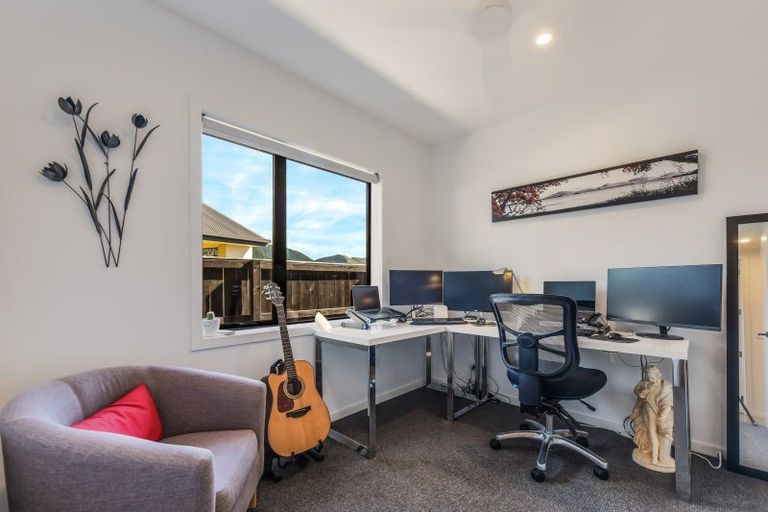 Photo of property in 17 Huntaway Close, Stoke, Nelson, 7011