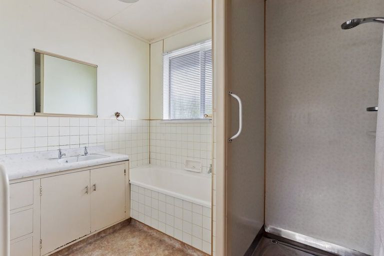 Photo of property in 1/318 Main North Road, Redwood, Christchurch, 8051