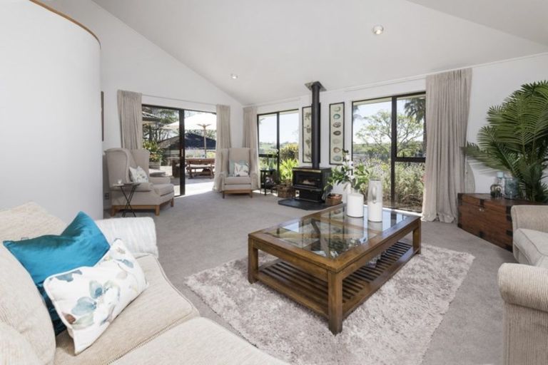 Photo of property in 30 Potts Road, Whitford, Howick, 2571