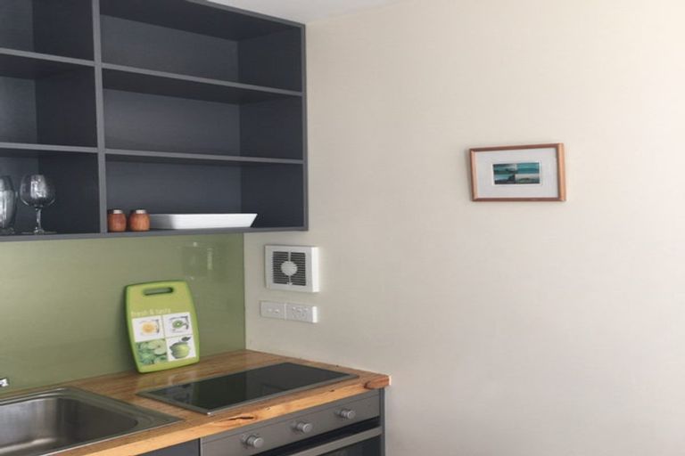 Photo of property in 33 Grove Road, Addington, Christchurch, 8024