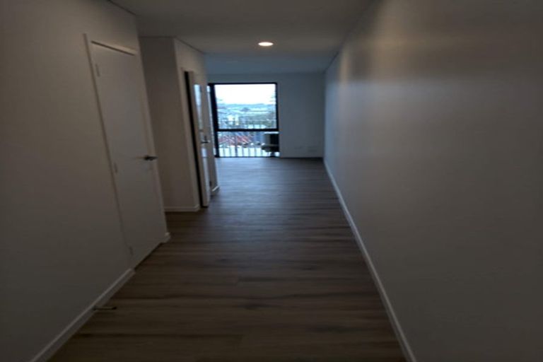 Photo of property in 10/45 Cessna Crescent, Mangere, Auckland, 2022