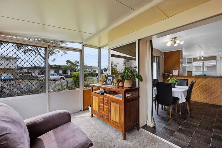 Photo of property in 5 Green Lane, Hawera, 4610