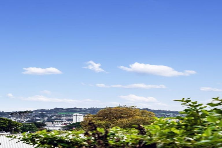 Photo of property in 3/64d Coronation Road, Mangere Bridge, Auckland, 2022