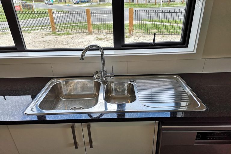 Photo of property in 1 Sujuan Close, Cambridge, 3434