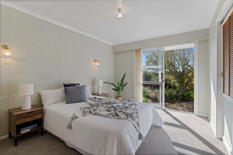 Photo of property in 6c Fairview Place, Westown, New Plymouth, 4310