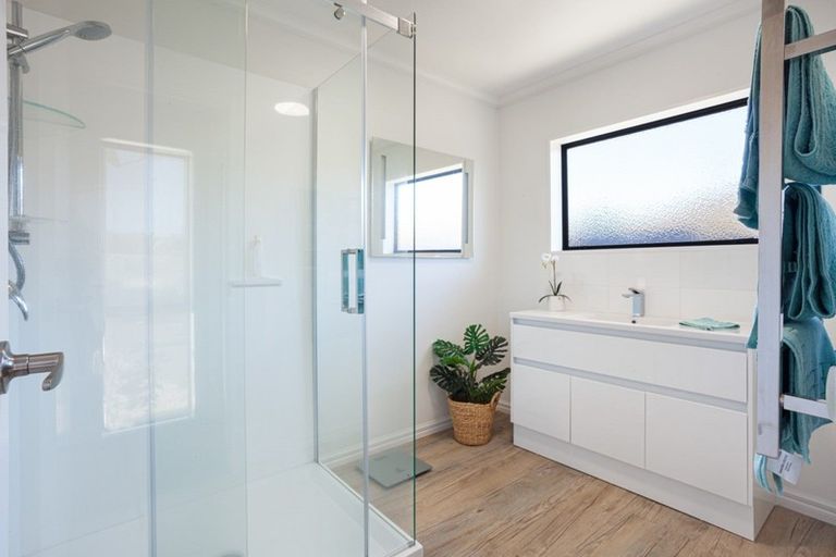 Photo of property in 13 Ngamotu Place, Mount Maunganui, 3116