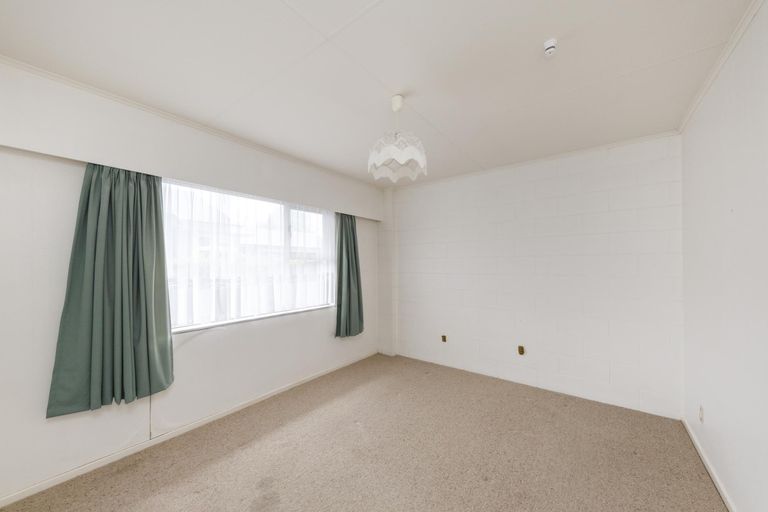 Photo of property in 2/364 Featherston Street, Palmerston North, 4414
