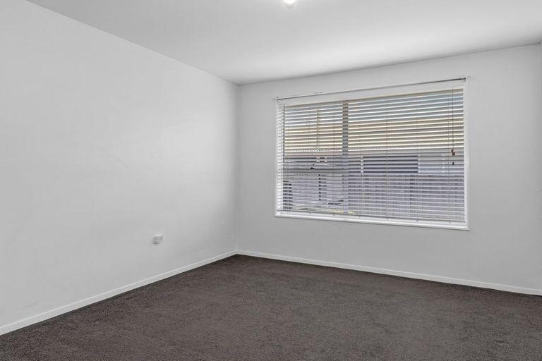 Photo of property in 2/10 Brogar Place, Casebrook, Christchurch, 8051