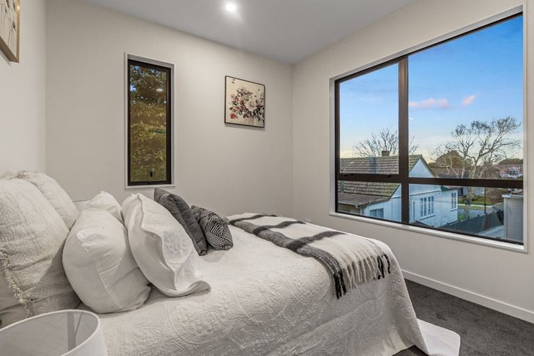 Photo of property in 12a Range View Road, Mount Albert, Auckland, 1025
