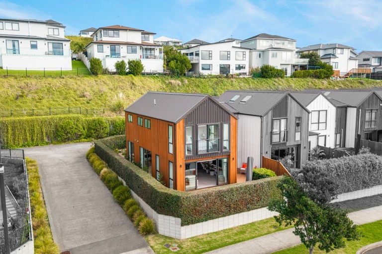 Photo of property in 66 Arran Point Parade, Orewa, 0931