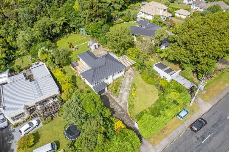 Photo of property in 489 Stokes Valley Road, Stokes Valley, Lower Hutt, 5019