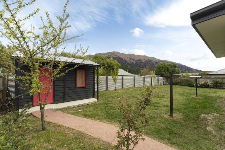 Photo of property in 18 Little Maude Drive, Lake Hawea, Wanaka, 9382