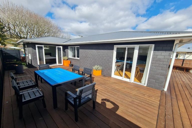 Photo of property in 21 Foster Street, Taita, Lower Hutt, 5011