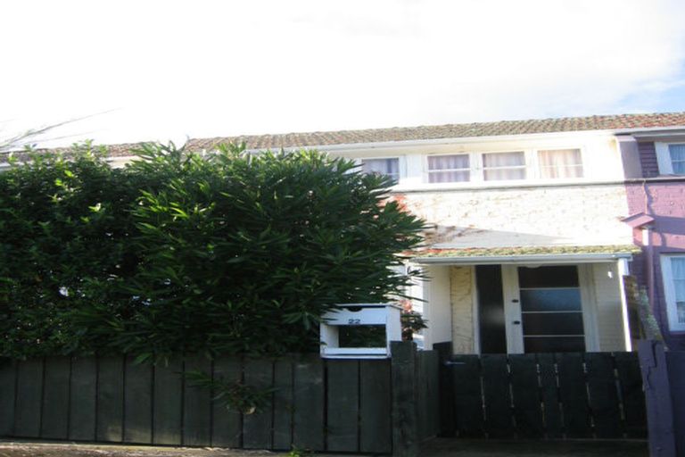 Photo of property in 22 Cambridge Terrace, Waiwhetu, Lower Hutt, 5010
