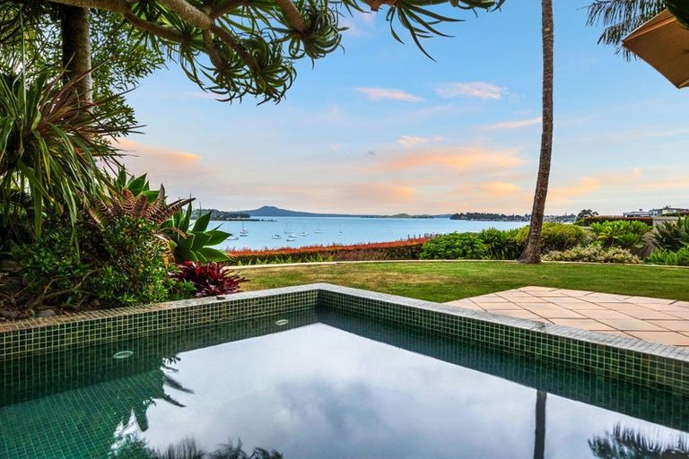 Photo of property in 37 Clyside Avenue, Half Moon Bay, Auckland, 2012